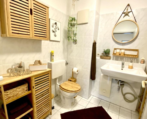 ferienwohnung-cottbus-beige-badezimmer-1