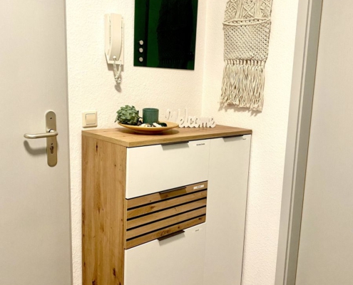ferienwohnung-cottbus-beige-flur-sideboard-6
