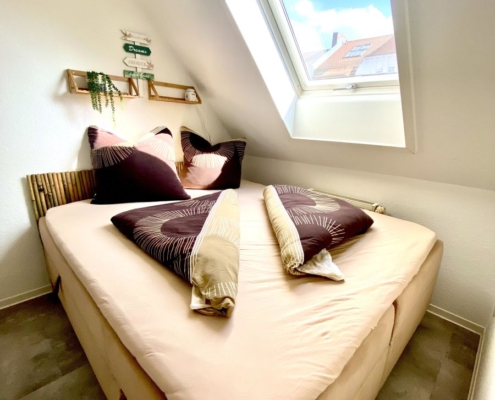 ferienwohnung-cottbus-beige-schlafzimmer-5